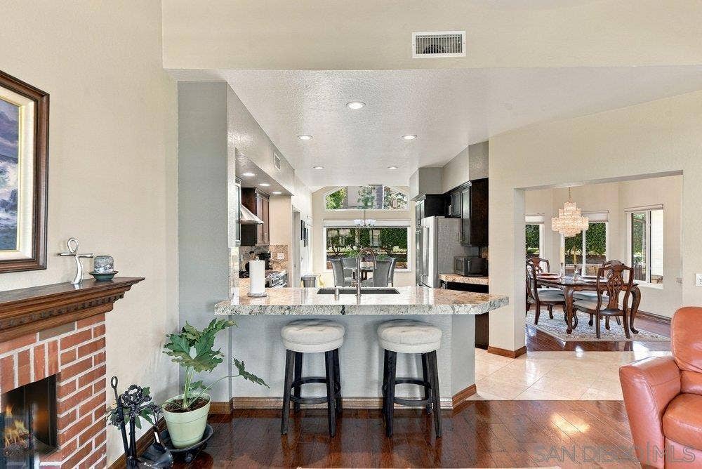 1422 W Country Club, Escondido, CA 92026