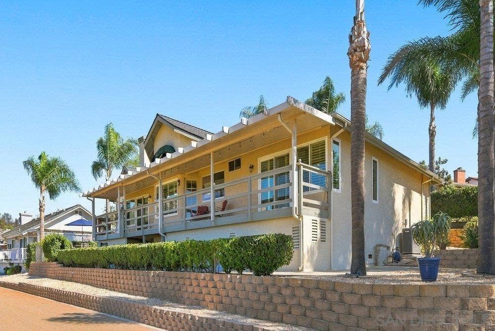 1422 W Country Club, Escondido, CA 92026