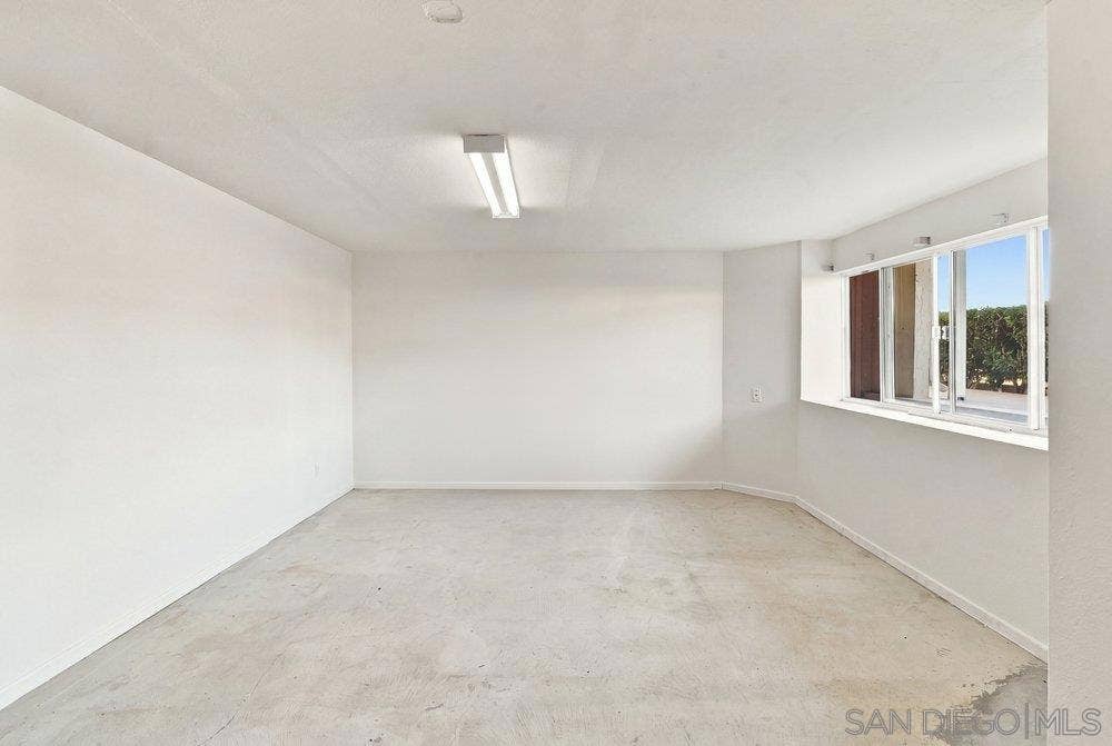 1422 W Country Club, Escondido, CA 92026