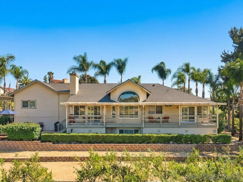 1422 W Country Club, Escondido, CA 92026