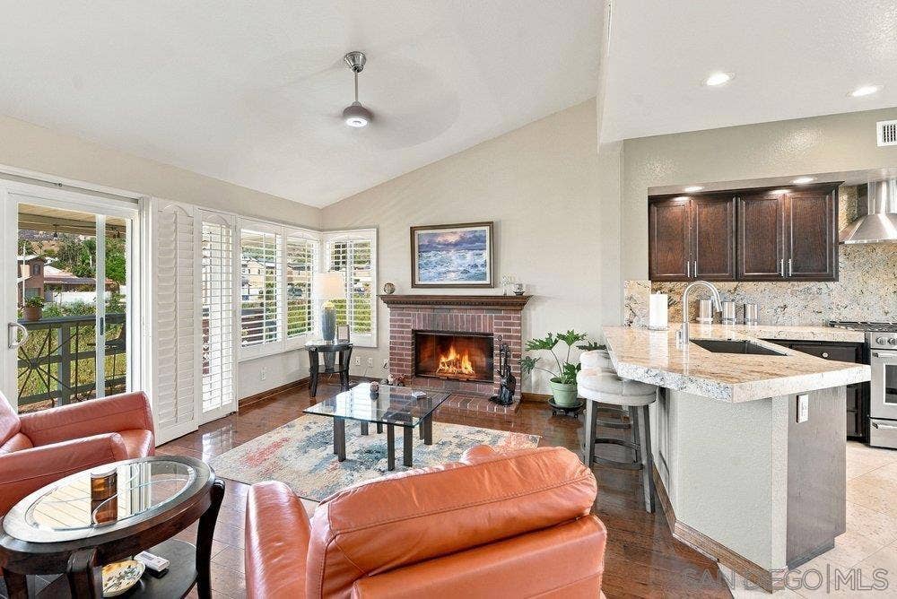 1422 W Country Club, Escondido, CA 92026