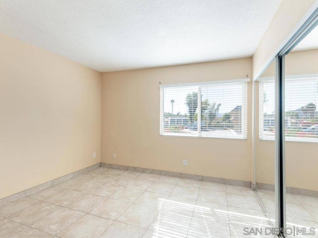 475 N Midway Dr, #255, Escondido, CA 92027 Bedroom
