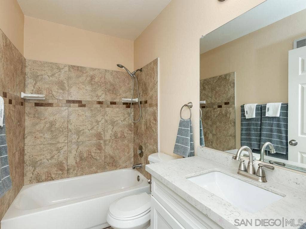 475 N Midway Dr, #255, Escondido, CA 92027 Bathroom
