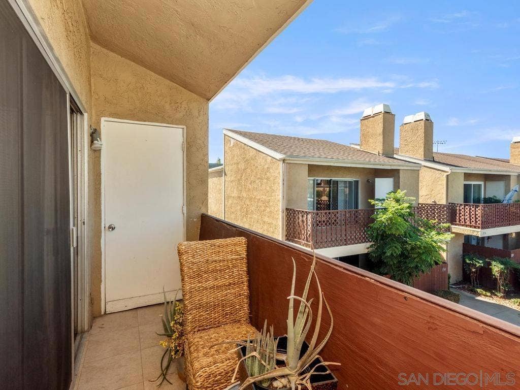 475 N Midway Dr, #255, Escondido, CA 92027 Balcony