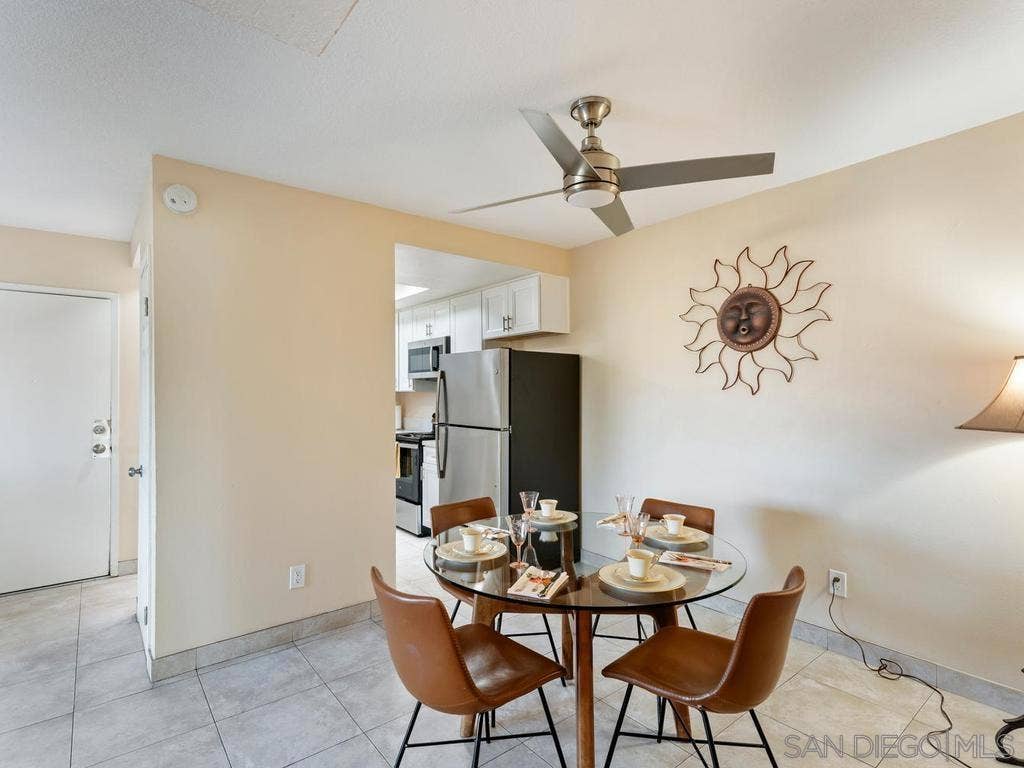 475 N Midway Dr, #255, Escondido, CA 92027 Dining Room