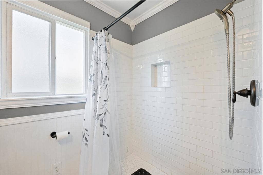5627 Shaw, San Diego, CA 92139 5627 Shaw, San Diego, CA 92139