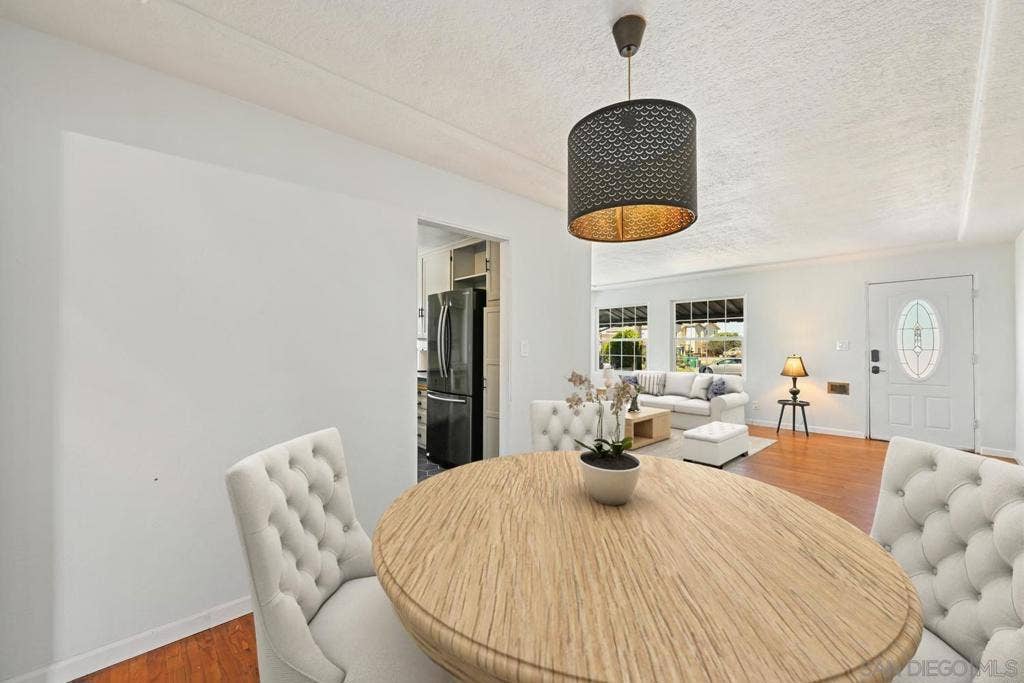 5627 Shaw, San Diego, CA 92139 https://zimg.paragon.ice.com/ParagonImages/Property/PA/SDMLS/-536704/8/533/400/a57f23736384fe907f32c42d16f4cafc/3/5e41c3f076b612e484d91d017e935f5b/-536704-cb112334-2065-428f-a88c-4914e1e511d6.JPG