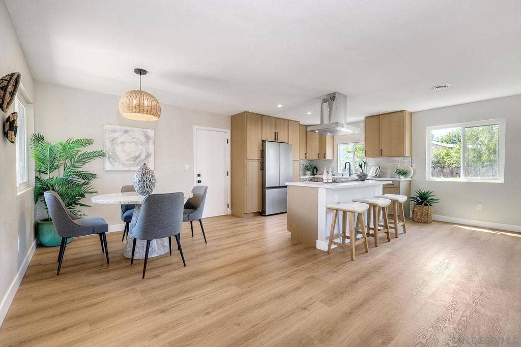 10007 Stanley Ct., Santee, CA 92071 10007 Stanley Ct., Santee, CA 92071