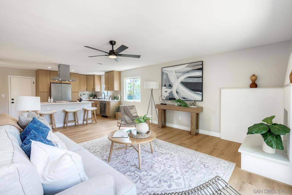10007 Stanley Ct., Santee, CA 92071 10007 Stanley Ct., Santee, CA 92071