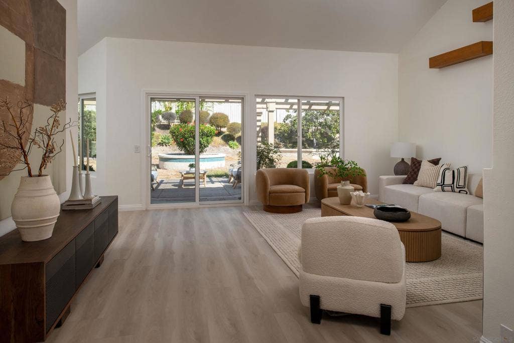 4008 Via de la Paz, Oceanside, CA 92057 4008 Via de la Paz, Oceanside, CA 92057