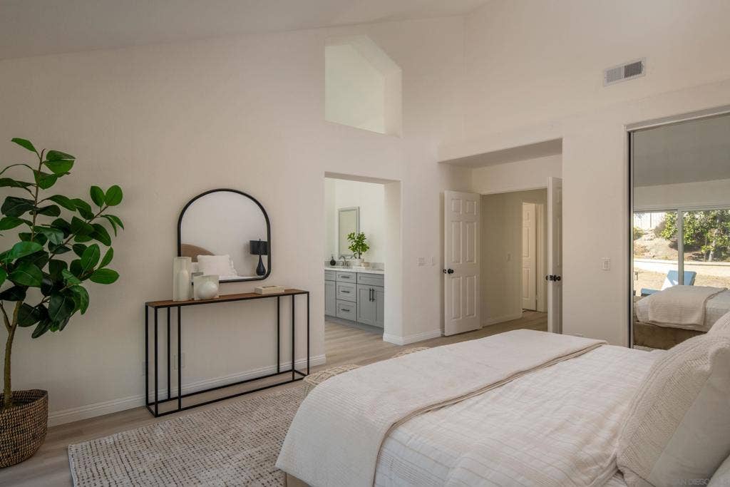 4008 Via de la Paz, Oceanside, CA 92057 4008 Via de la Paz, Oceanside, CA 92057