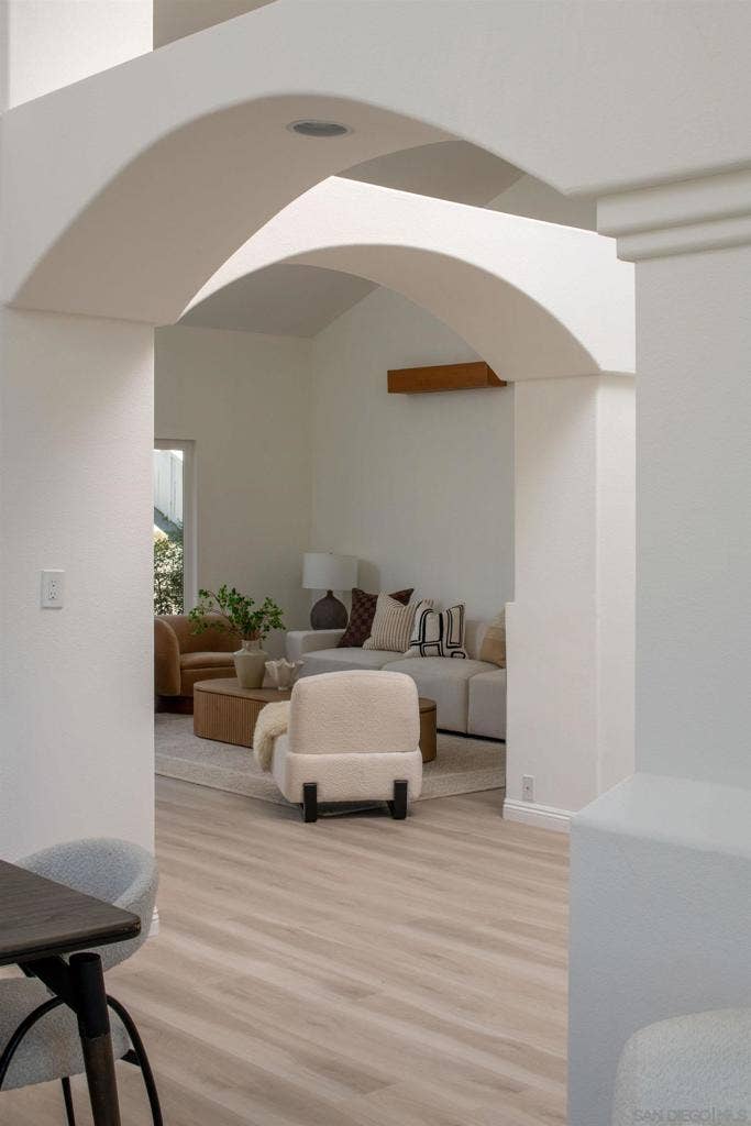 4008 Via de la Paz, Oceanside, CA 92057 4008 Via de la Paz, Oceanside, CA 92057