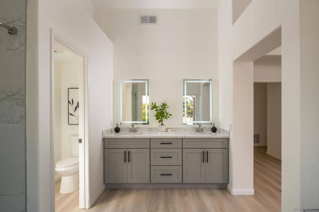 4008 Via de la Paz, Oceanside, CA 92057 4008 Via de la Paz, Oceanside, CA 92057