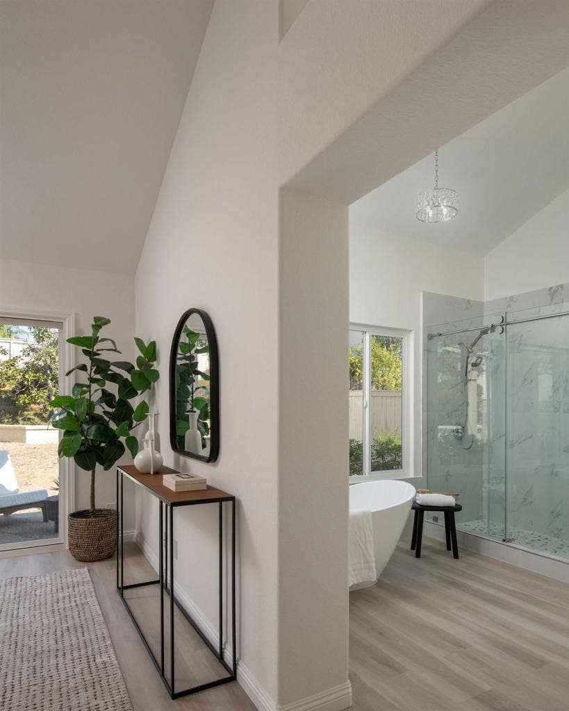 4008 Via de la Paz, Oceanside, CA 92057 4008 Via de la Paz, Oceanside, CA 92057