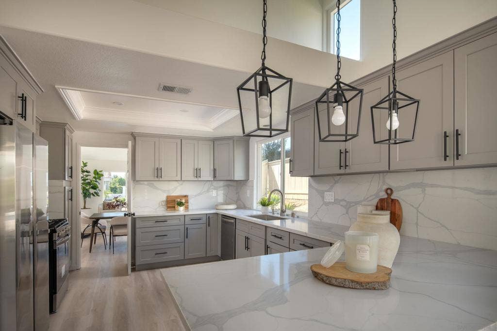 4008 Via de la Paz, Oceanside, CA 92057 4008 Via de la Paz, Oceanside, CA 92057