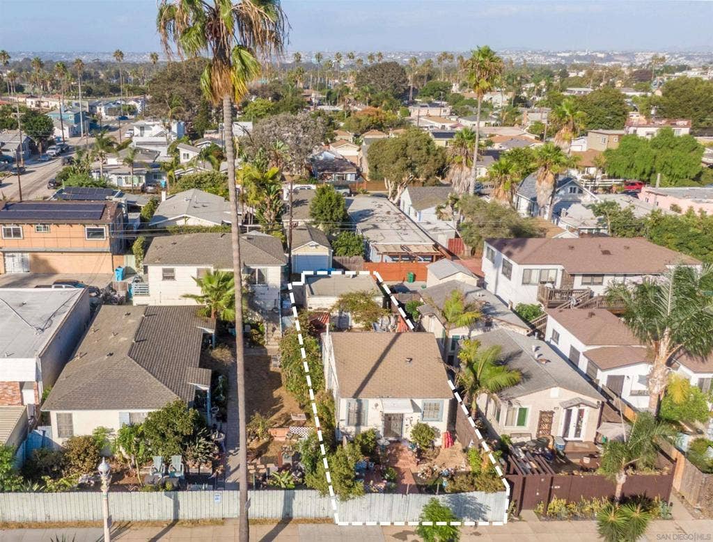4678 Voltaire St, San Diego, CA 92107