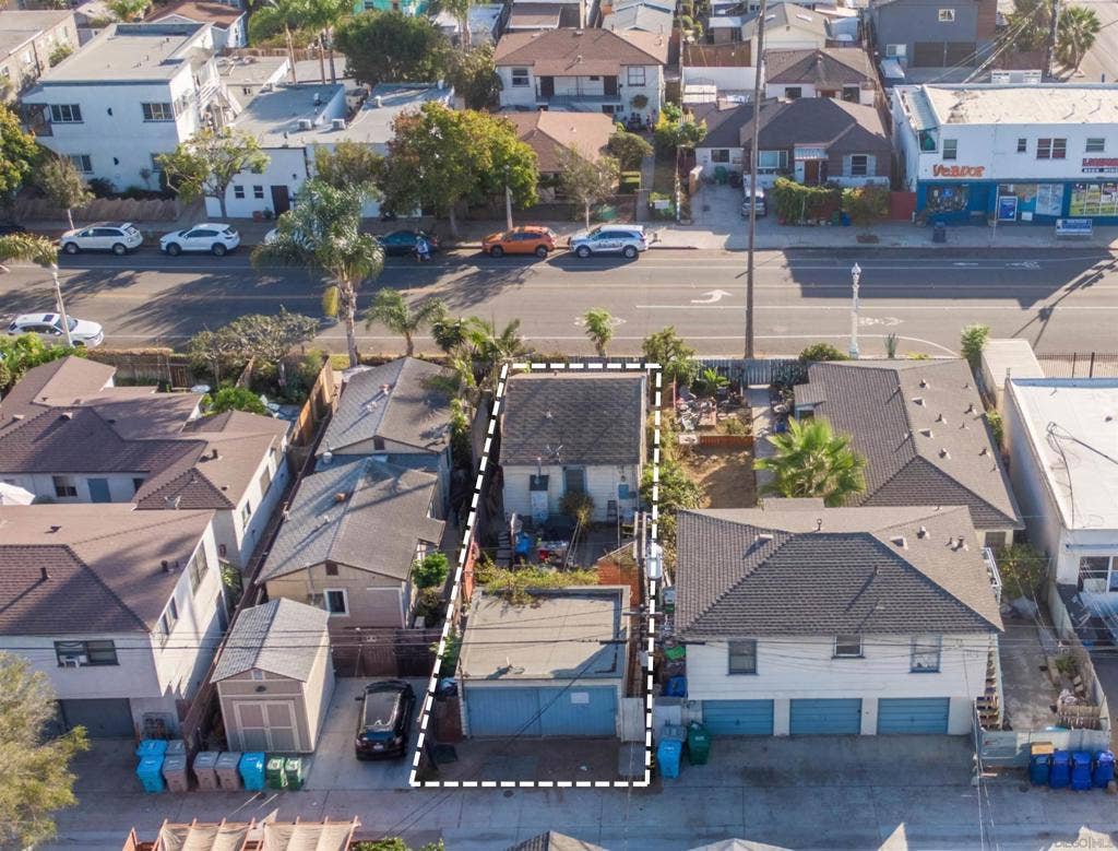 4678 Voltaire St, San Diego, CA 92107