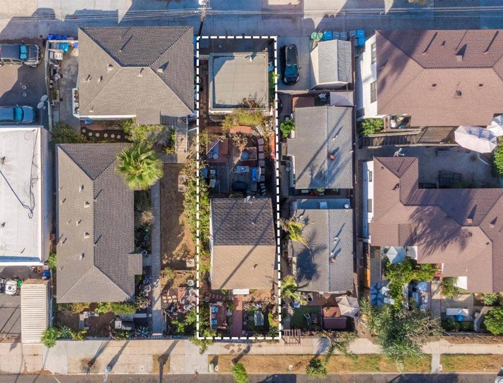 4678 Voltaire St, San Diego, CA 92107