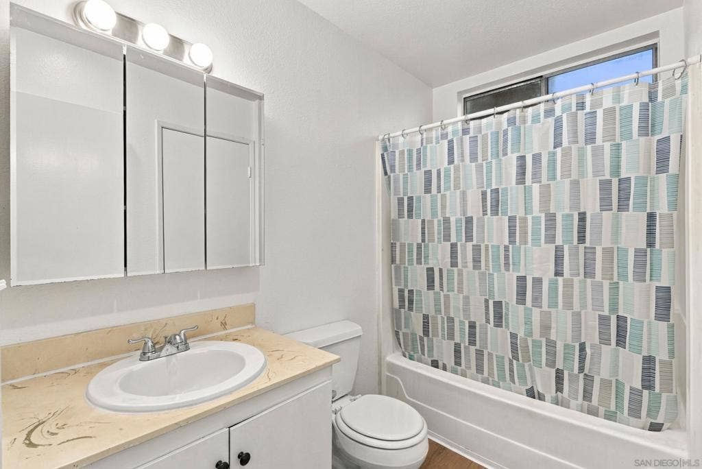5343 Caminito Mindy, San Diego, CA 92105