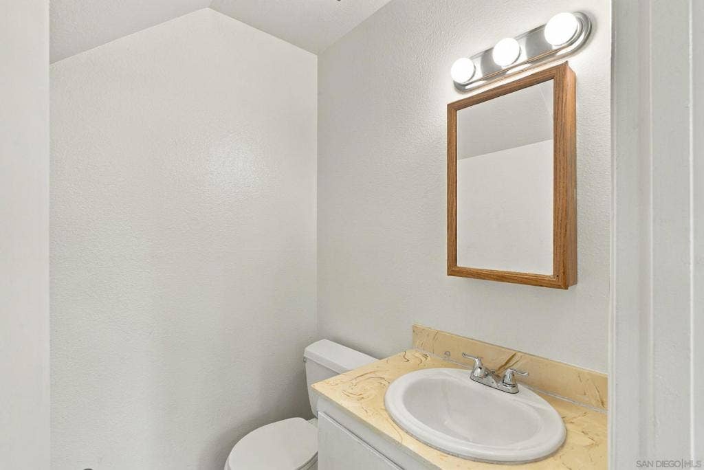 5343 Caminito Mindy, San Diego, CA 92105