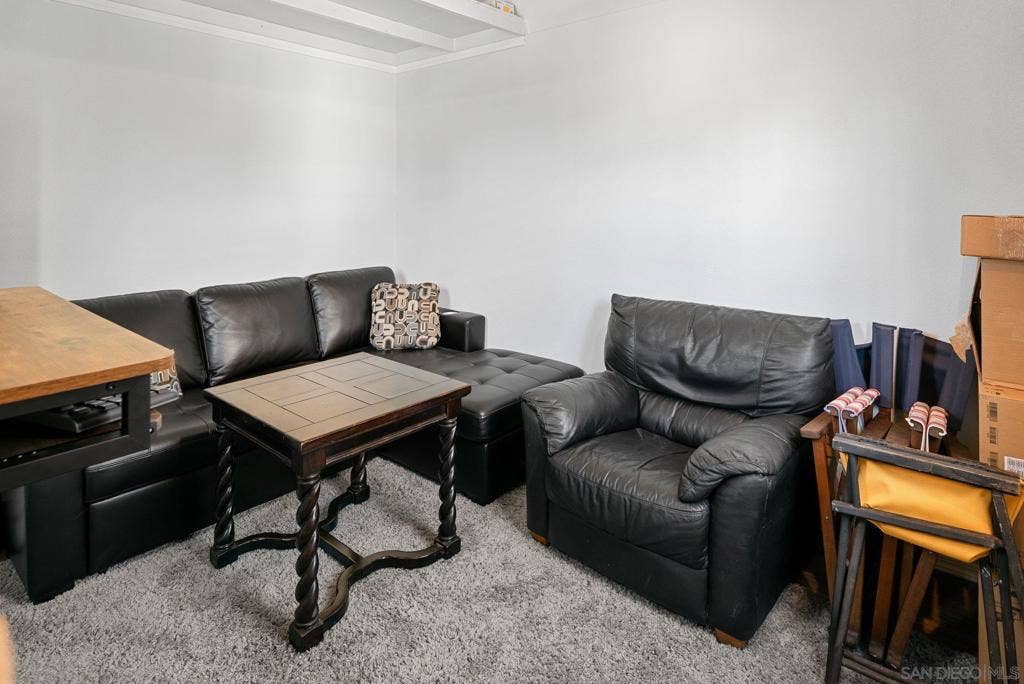 4740 Shoshoni Ave., San Diego, CA 92117 Studio/Study/Office