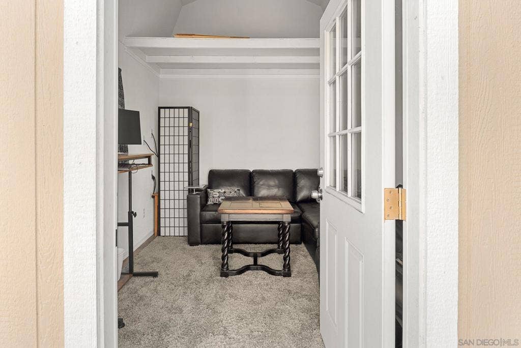 4740 Shoshoni Ave., San Diego, CA 92117 Studio/Study/Office