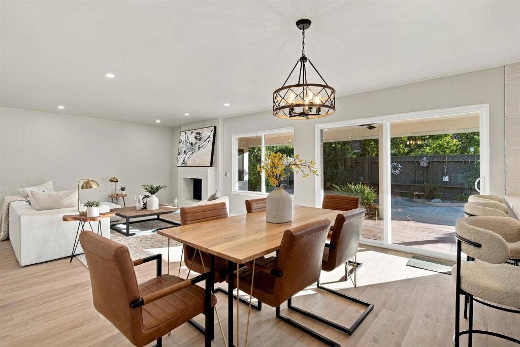 17506 Plaza Karena, San Diego, CA 92128