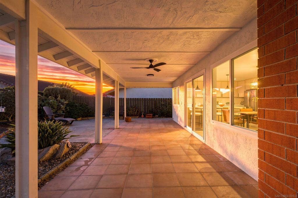 17506 Plaza Karena, San Diego, CA 92128