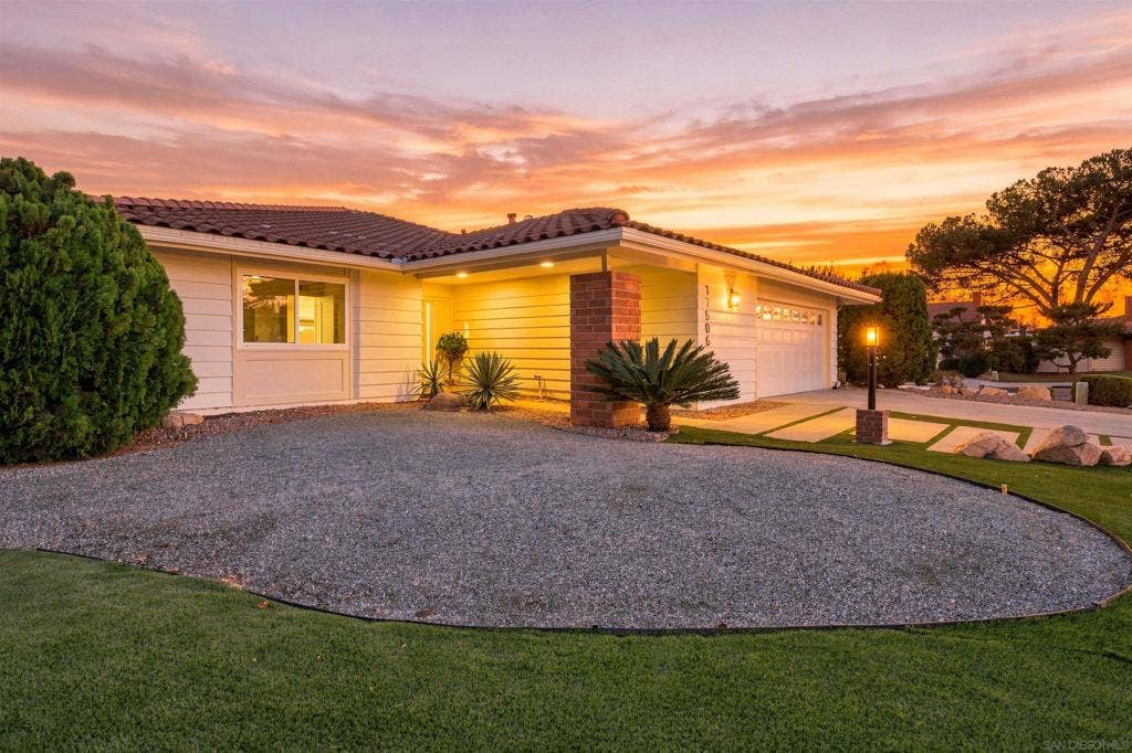 17506 Plaza Karena, San Diego, CA 92128