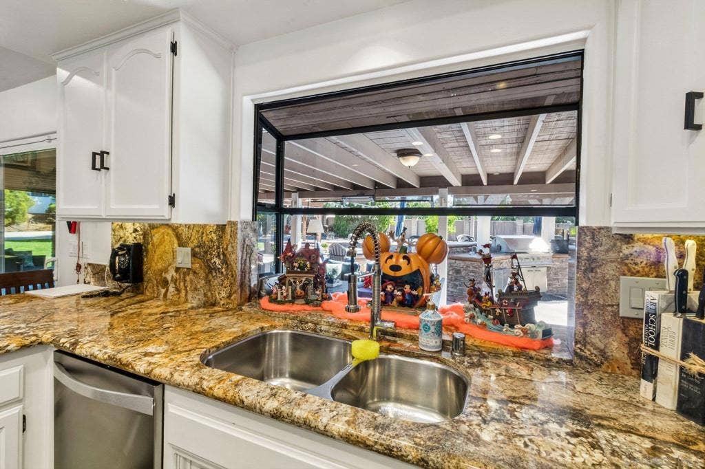 1963 Janich Ranch Ct, El Cajon, CA 92019 1963 Janich Ranch Ct, El Cajon, CA 92019