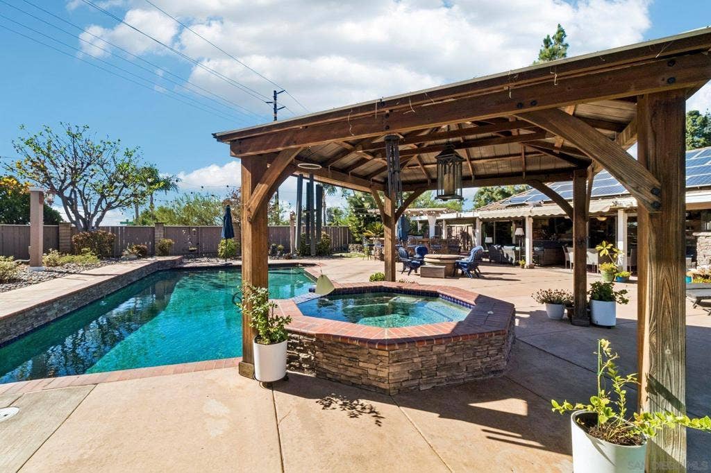 1963 Janich Ranch Ct, El Cajon, CA 92019 1963 Janich Ranch Ct, El Cajon, CA 92019