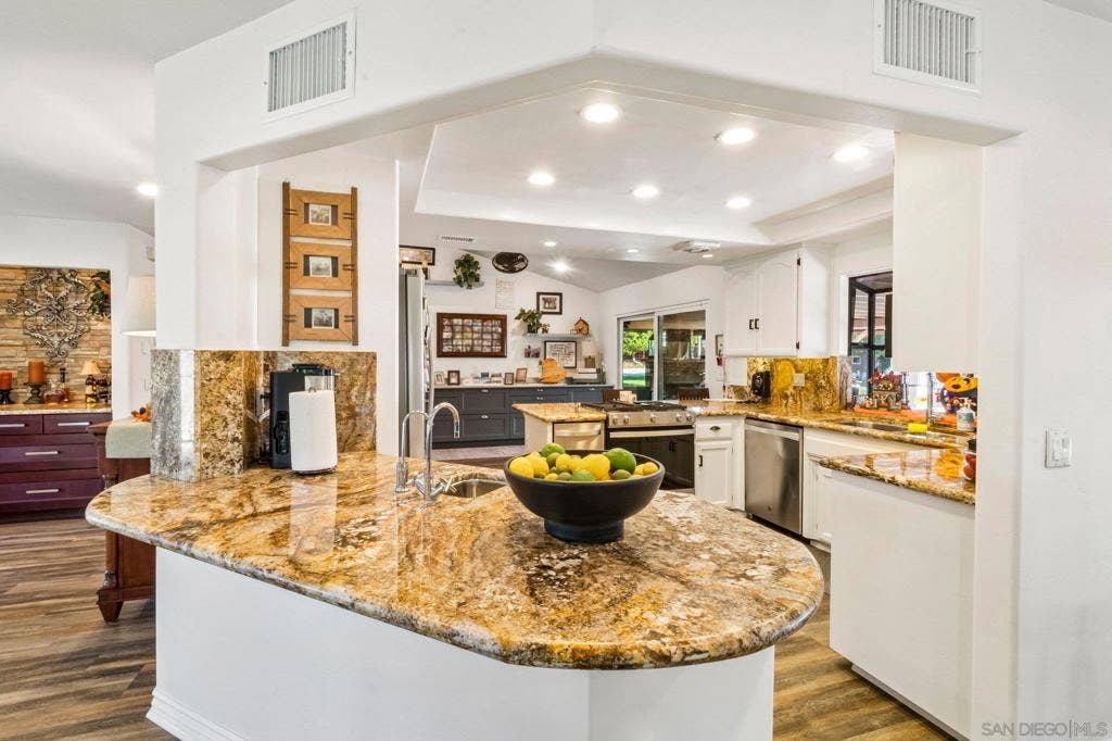 1963 Janich Ranch Ct, El Cajon, CA 92019 1963 Janich Ranch Ct, El Cajon, CA 92019