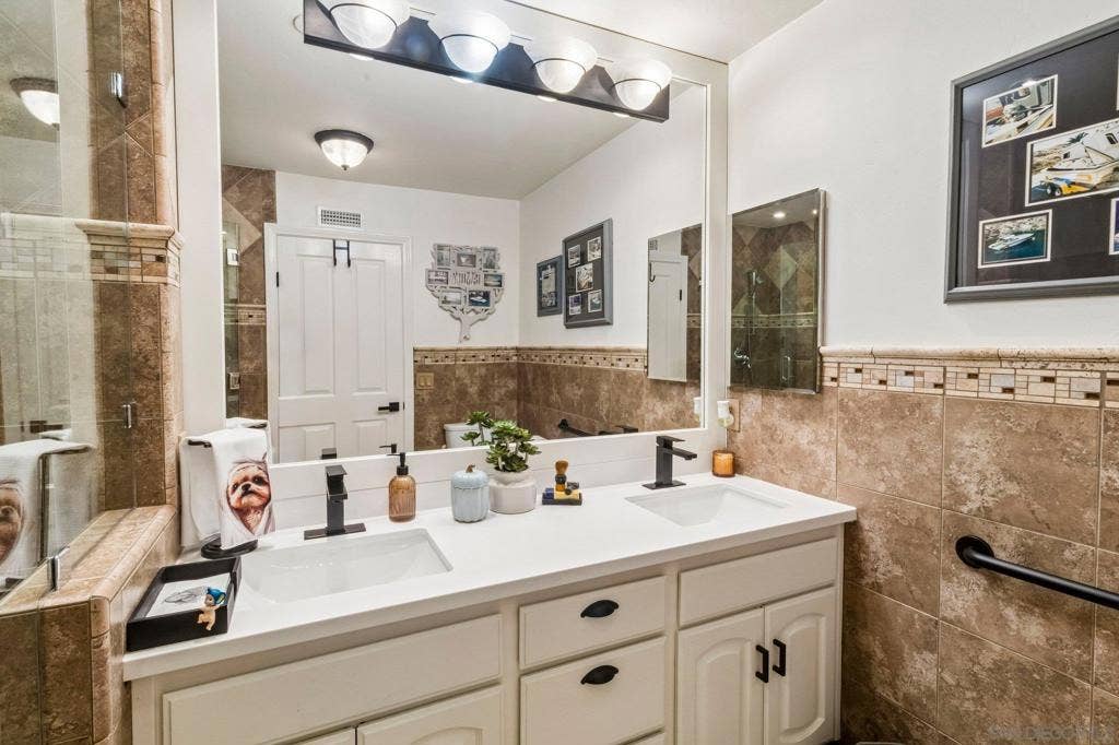 1963 Janich Ranch Ct, El Cajon, CA 92019 1963 Janich Ranch Ct, El Cajon, CA 92019