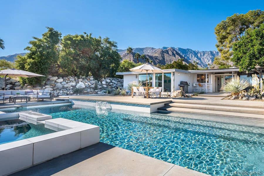 Property photo for 990 W Via Olivera, Palm Springs, CA