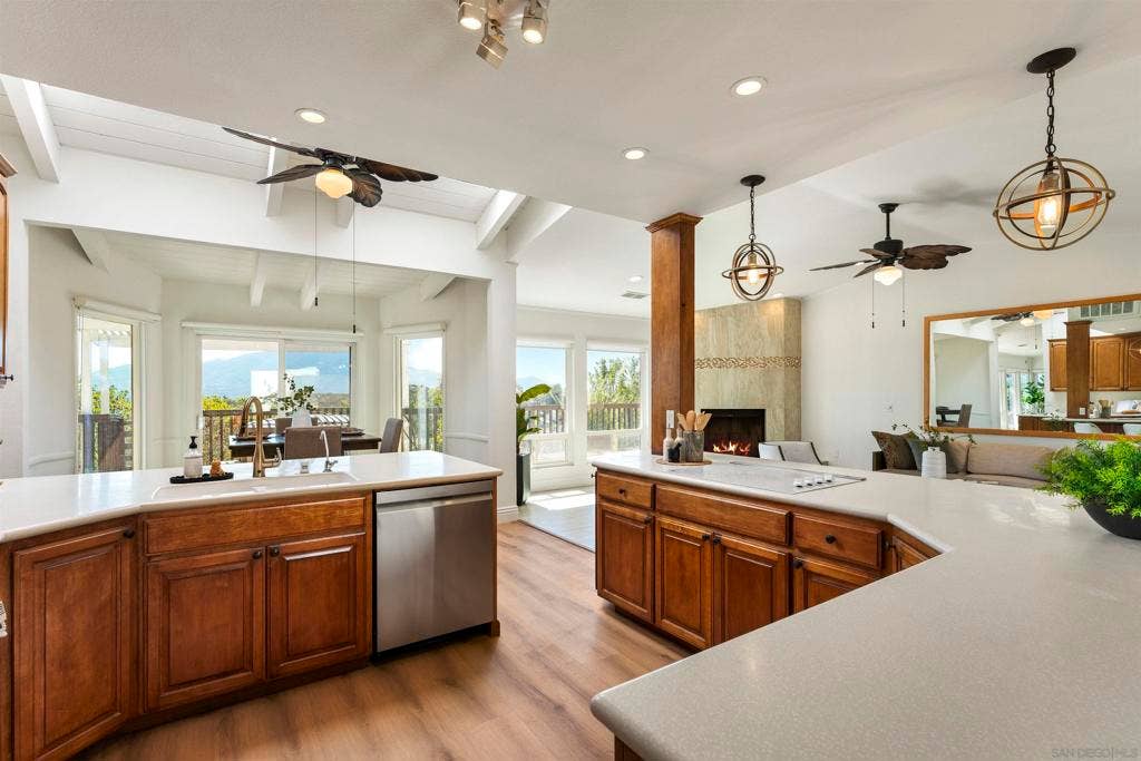 4118 Camino Alegre, La Mesa, CA 91941 4118 Camino Alegre, La Mesa, CA 91941