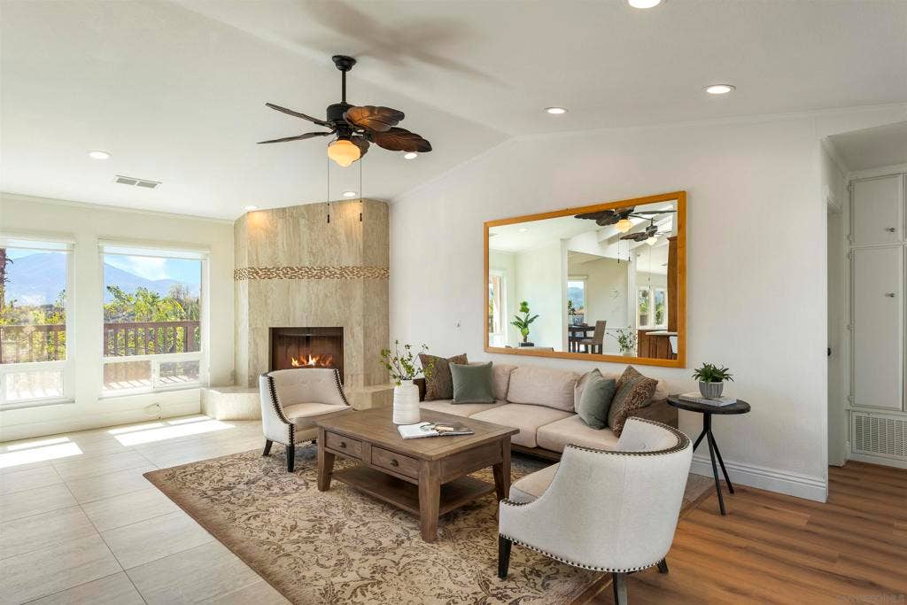 4118 Camino Alegre, La Mesa, CA 91941 4118 Camino Alegre, La Mesa, CA 91941