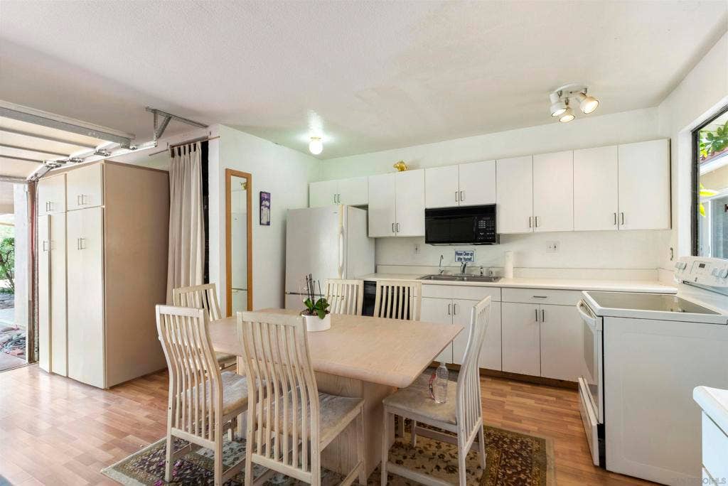 4118 Camino Alegre, La Mesa, CA 91941 4118 Camino Alegre, La Mesa, CA 91941