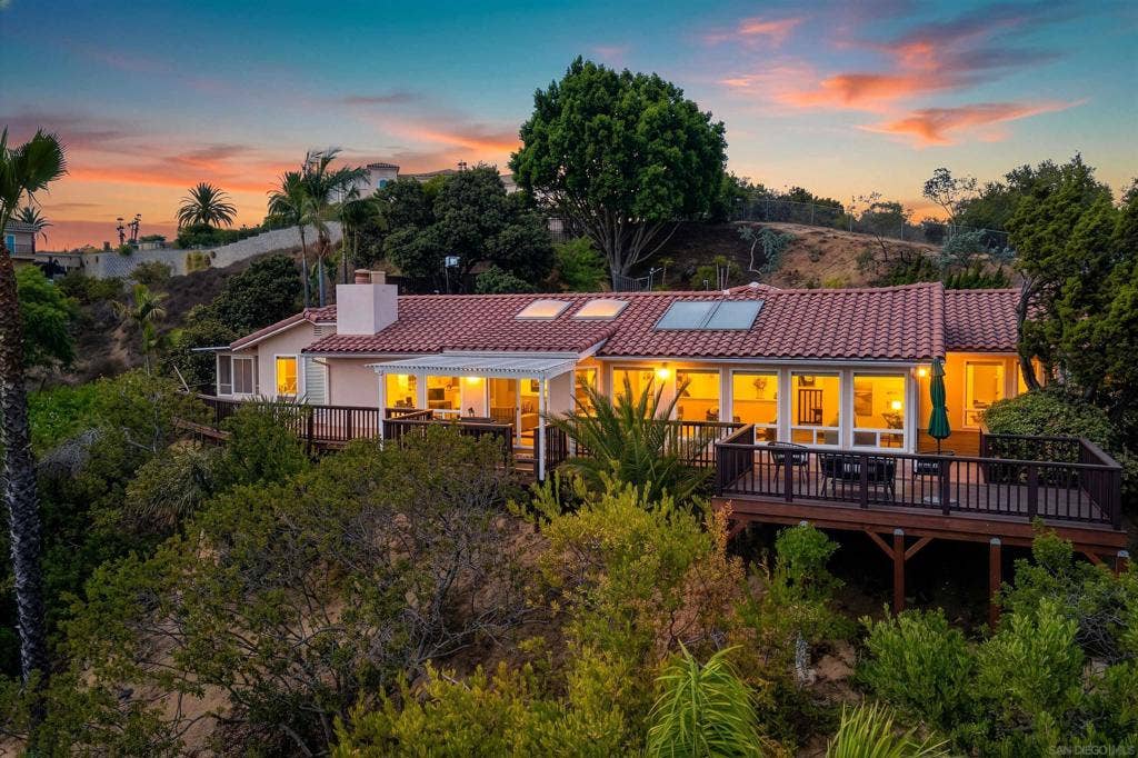 4118 Camino Alegre, La Mesa, CA 91941 4118 Camino Alegre, La Mesa, CA 91941