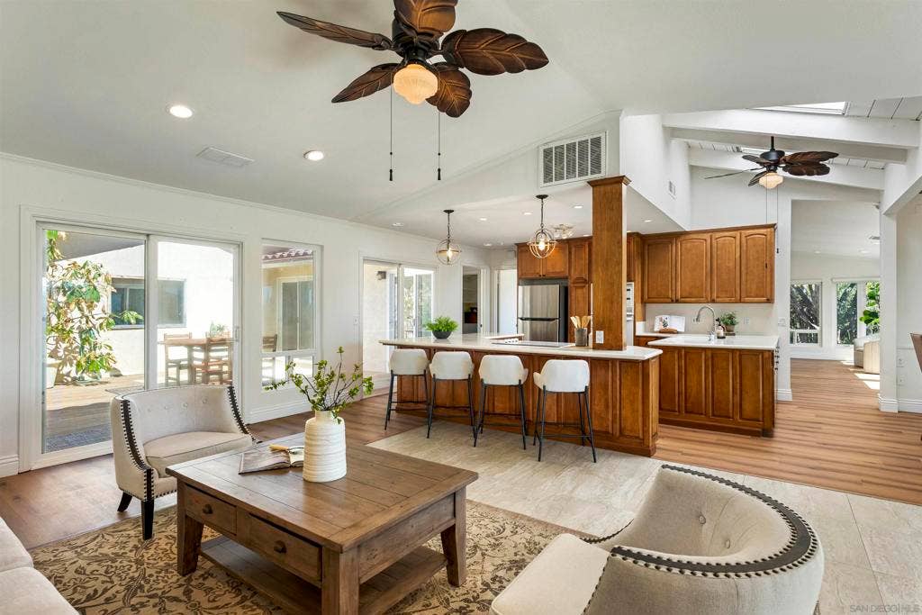 4118 Camino Alegre, La Mesa, CA 91941 4118 Camino Alegre, La Mesa, CA 91941