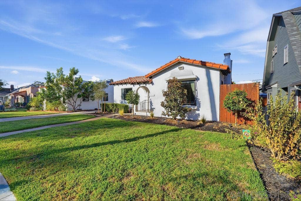 4664 Biona Dr, San Diego, CA 92116 4664 Biona Dr, San Diego, CA 92116