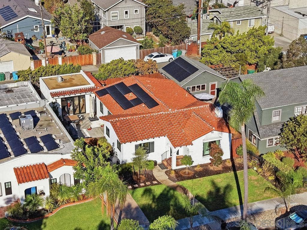 4664 Biona Dr, San Diego, CA 92116 4664 Biona Dr, San Diego, CA 92116