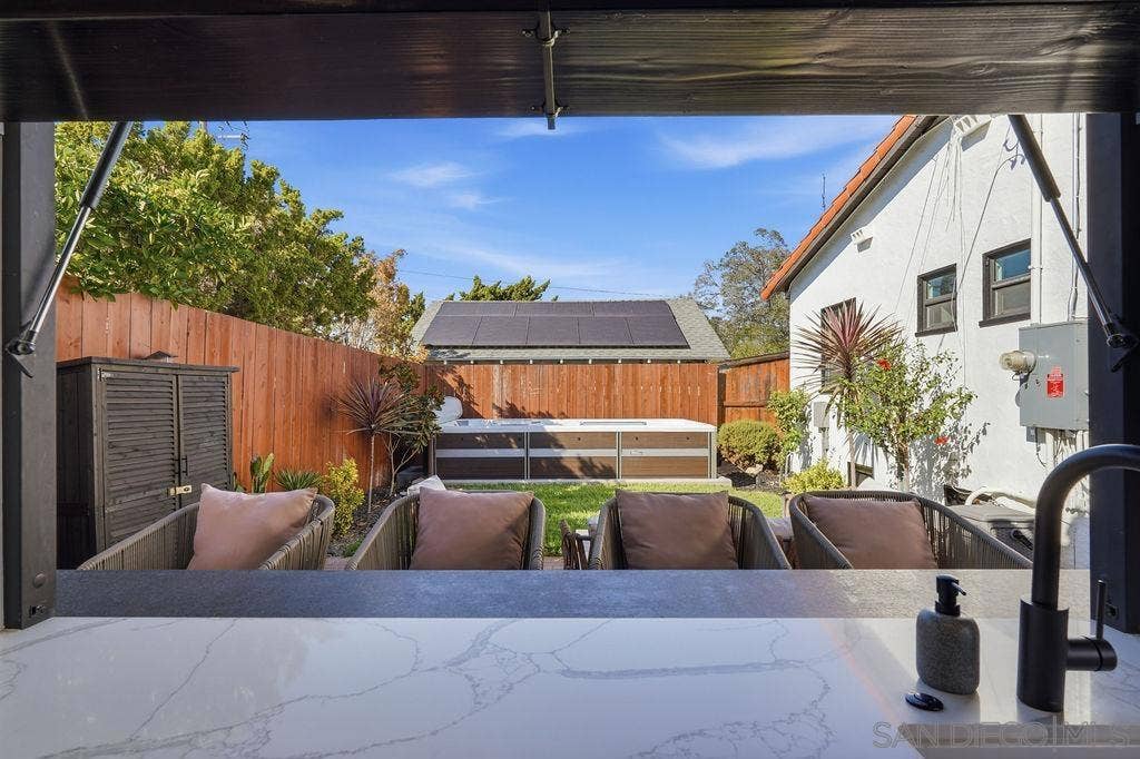 4664 Biona Dr, San Diego, CA 92116 4664 Biona Dr, San Diego, CA 92116