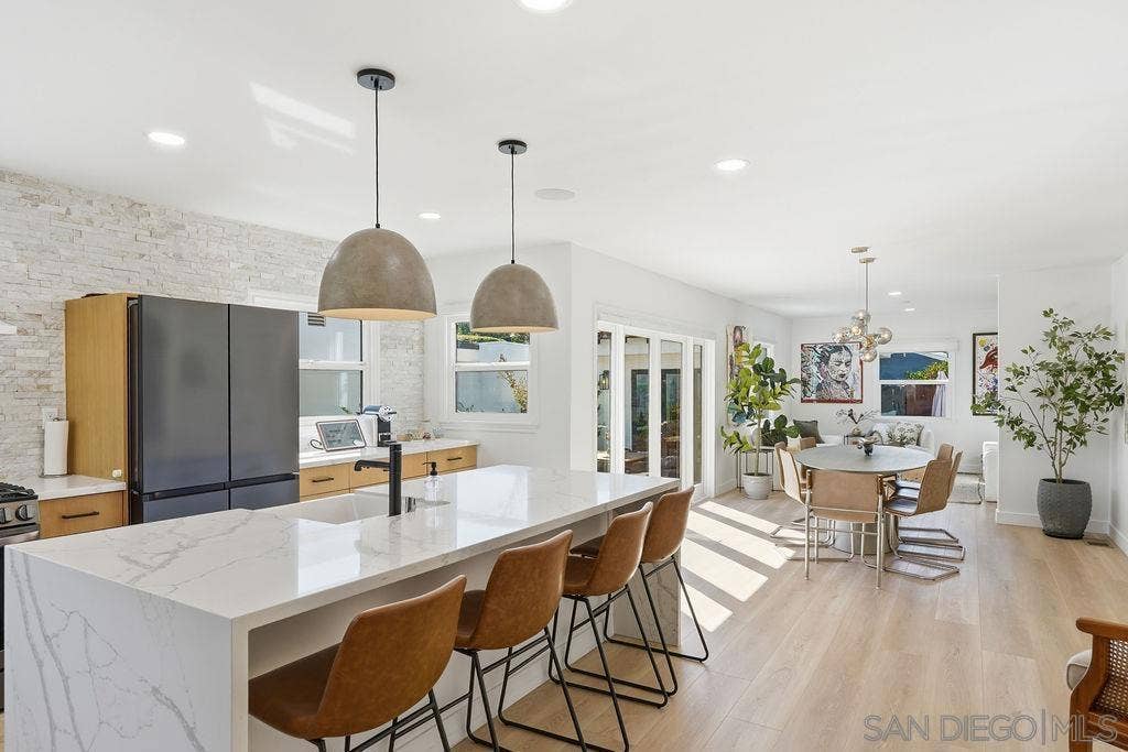4664 Biona Dr, San Diego, CA 92116 4664 Biona Dr, San Diego, CA 92116
