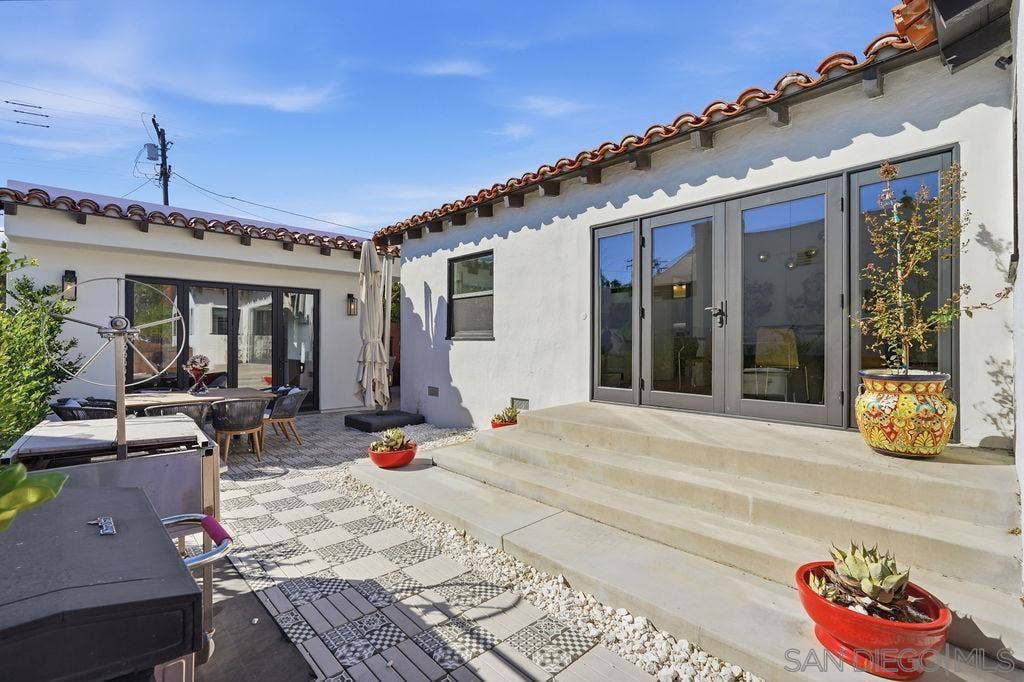 4664 Biona Dr, San Diego, CA 92116 4664 Biona Dr, San Diego, CA 92116