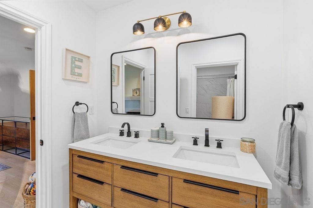 4664 Biona Dr, San Diego, CA 92116 4664 Biona Dr, San Diego, CA 92116