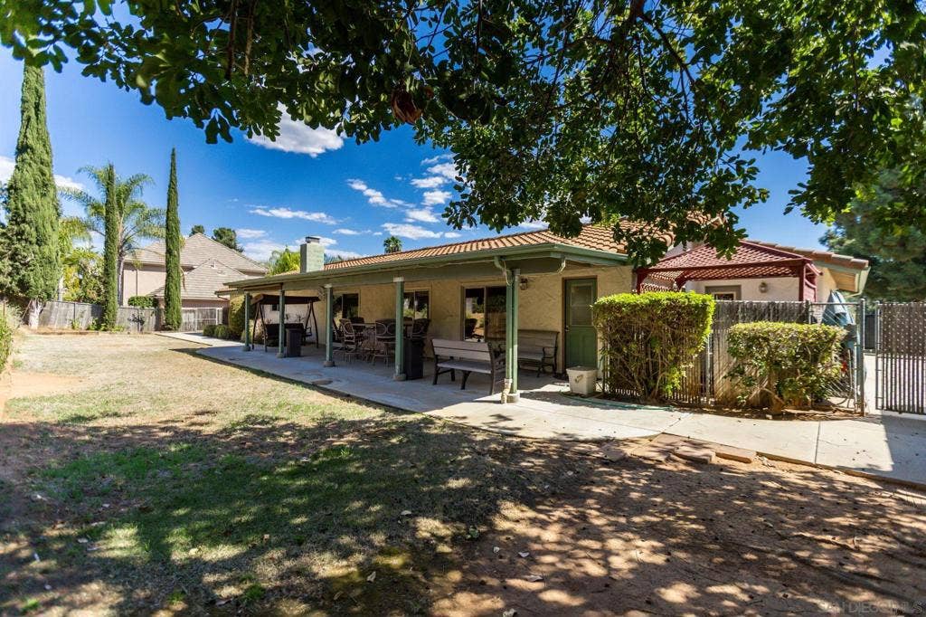 1643 Citrus Hills Lane, Escondido, CA 92027 1643 Citrus Hills Lane, Escondido, CA 92027