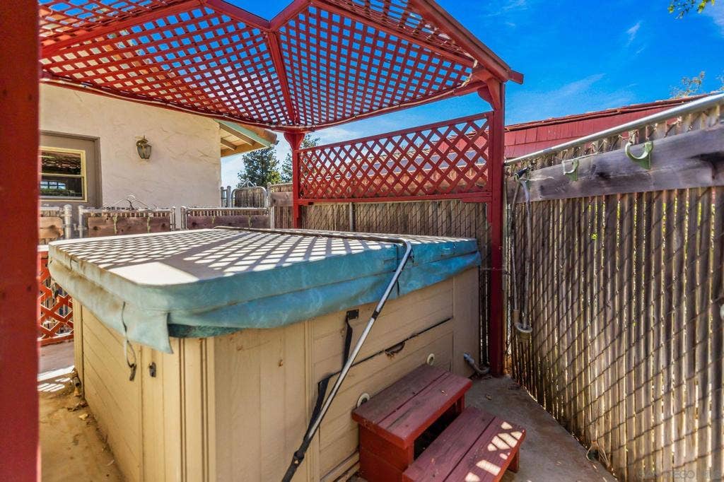 1643 Citrus Hills Lane, Escondido, CA 92027 1643 Citrus Hills Lane, Escondido, CA 92027