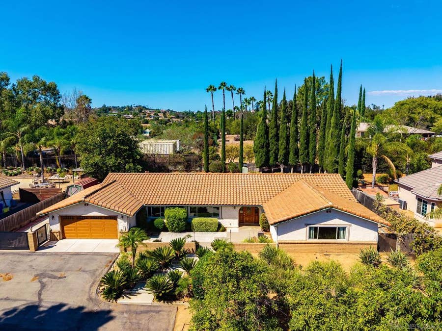 Property photo for 1643 Citrus Hills Lane, Escondido, CA