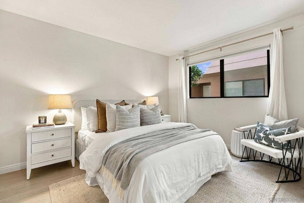 1115 Pearl, #3, La Jolla, CA 92037 1115 Pearl, #3, La Jolla, CA 92037