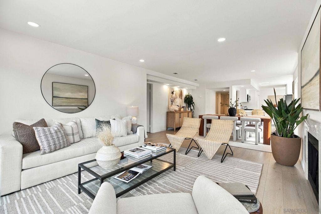 1115 Pearl, #3, La Jolla, CA 92037 1115 Pearl, #3, La Jolla, CA 92037